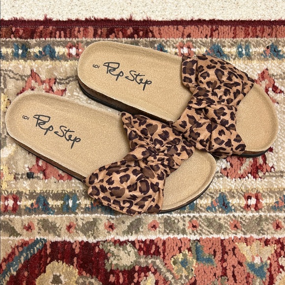 Leopard Print Women's Sandals - Picture 1 of 2